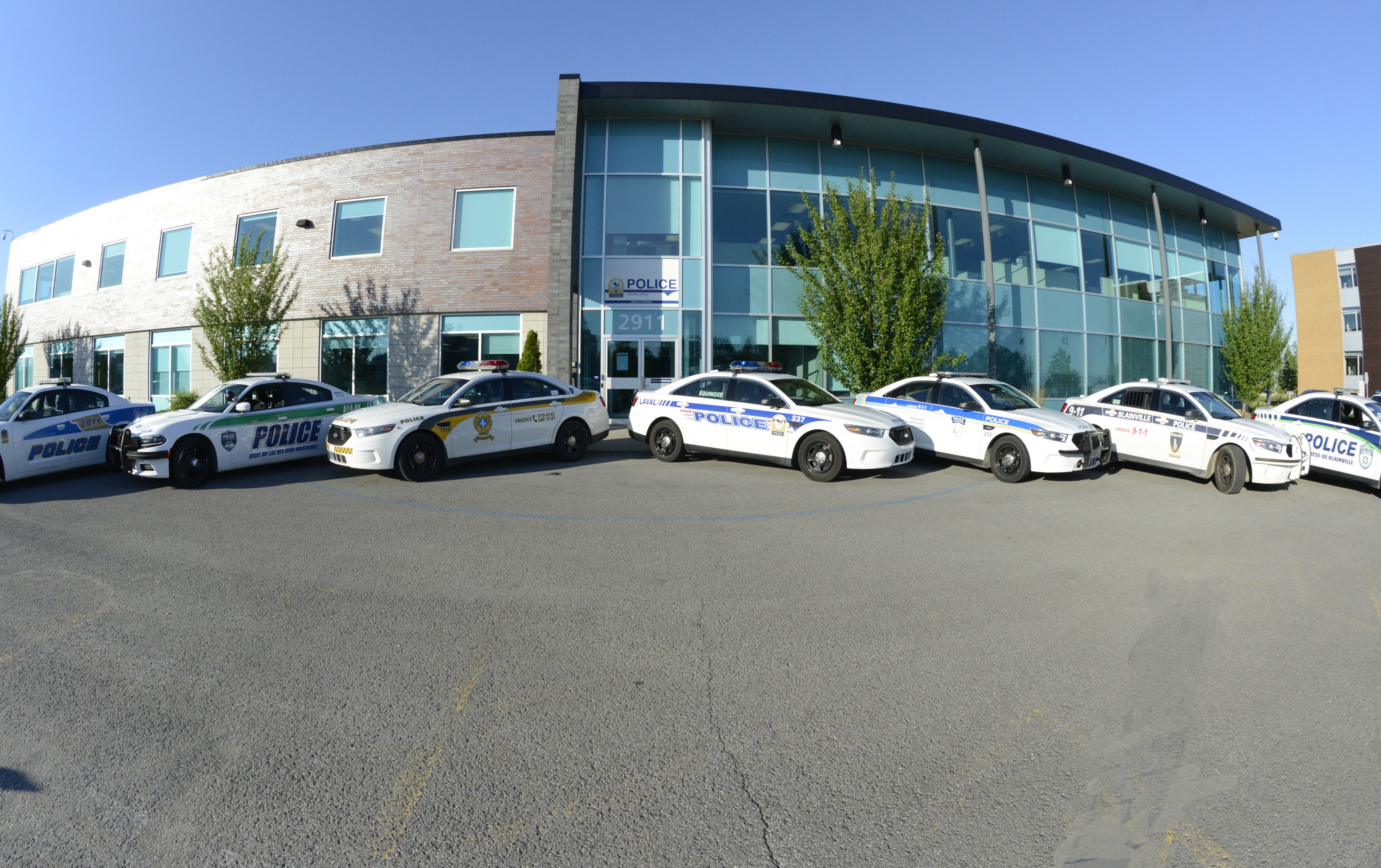 police station in Laval