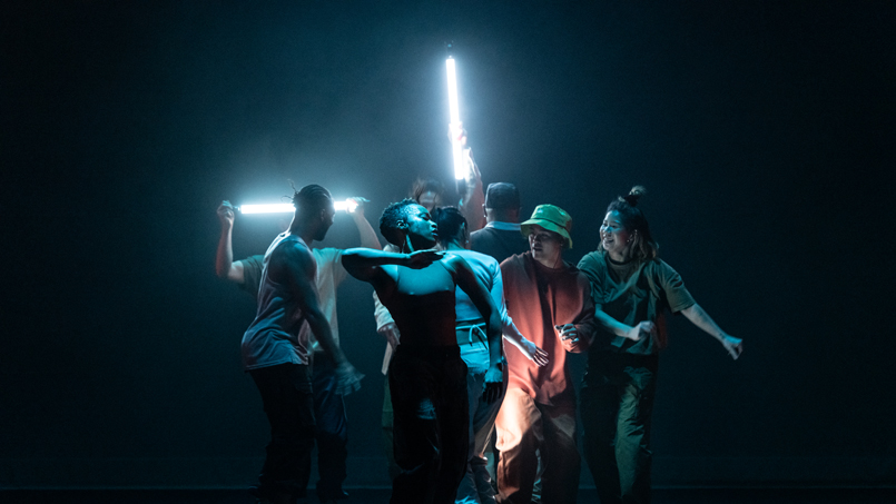 Troupe de danse sur scène