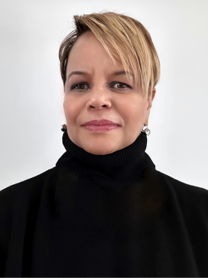 Portrait de la membre Christiane Cyrille