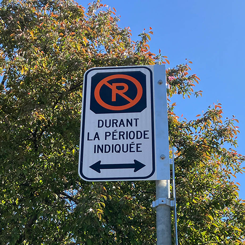 Panneau indiquant une zone d'interdiction de stationnement
