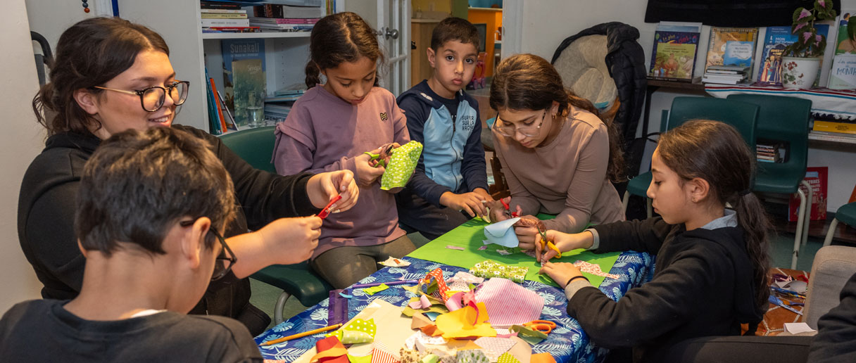 Jeunes qui bricolent