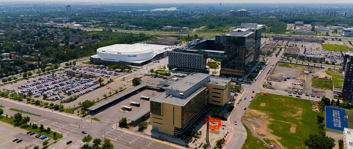 Vue aérienne de la Place Claude-Léveillée