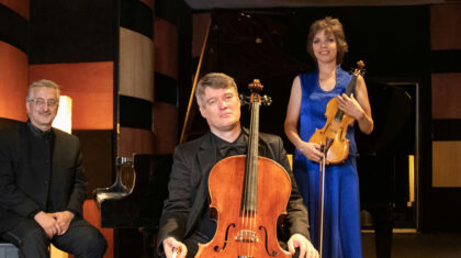 Spectacle Les plus belles Musiques de films. Enzo de Rosa à son piano propose ce spectacle accompagné de deux virtuoses Olga Murysina (violon) et Dmitry Babich (violoncelle).