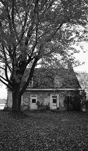 Photo de la maison en noir et blanc