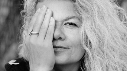 Mônica Freire, auteure-compositrice-interprète brésilienne