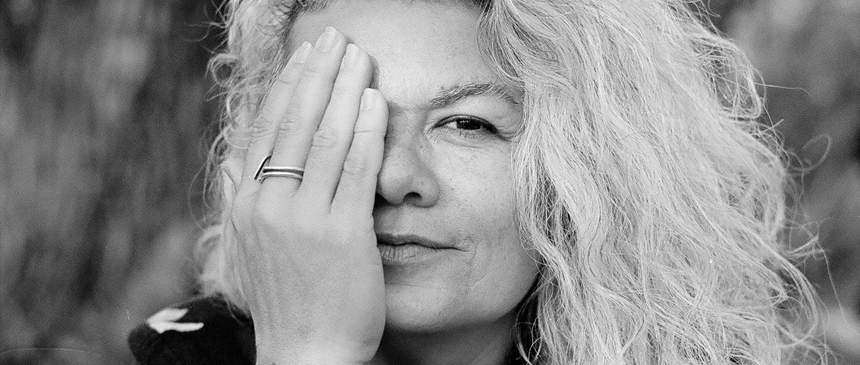 Mônica Freire, auteure-compositrice-interprète brésilienne
