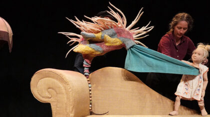 Spectacle de marionnettes Scribouillis Mimi dessine un compagnon de jeu à la craie, quand soudain celui-ci prend vie!
